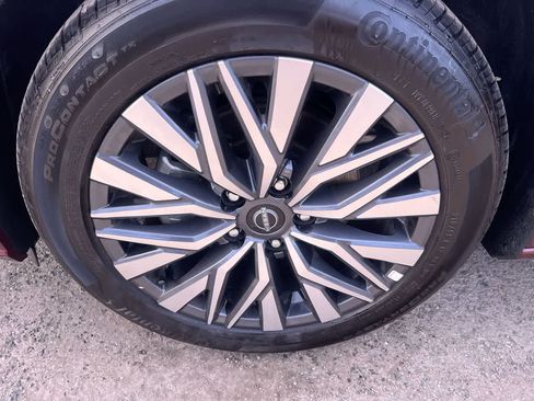 Used 2025 Nissan Altima 2.5 SV AWD/4WD image 10