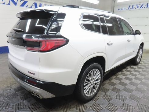 Used 2024 GMC Acadia Denali image 4