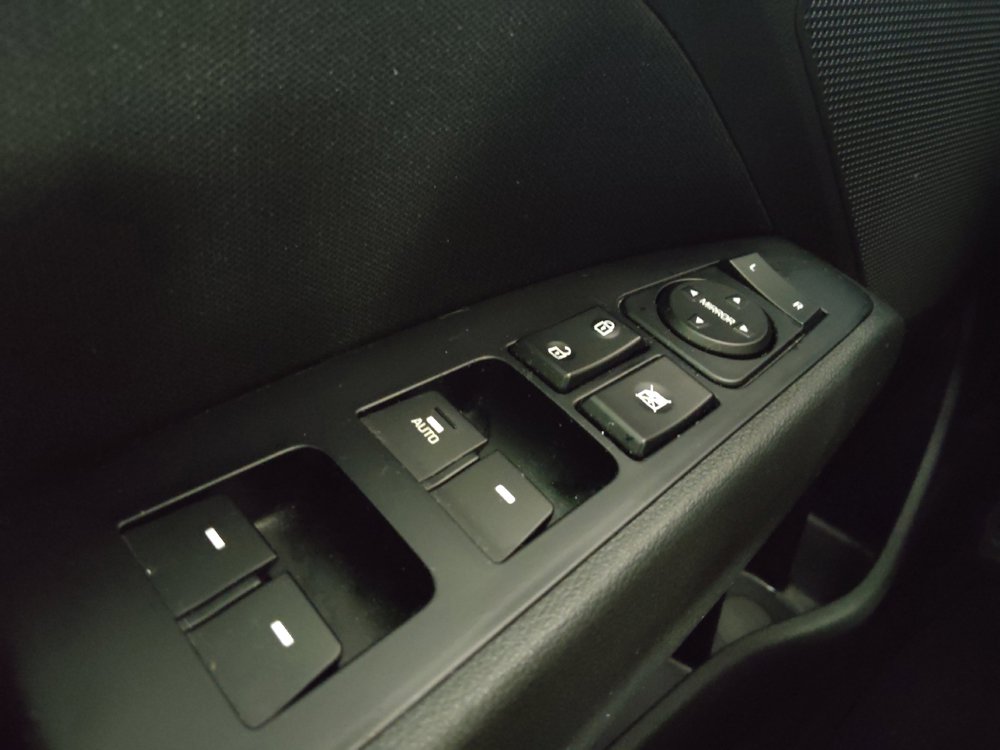 Used 2018 Hyundai Elantra Value Edition FWD image 27