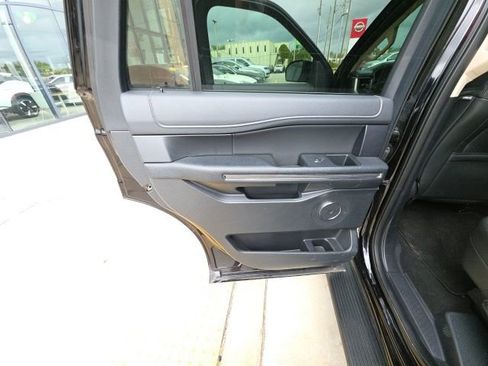 Used 2024 Ford Expedition XLT image 22
