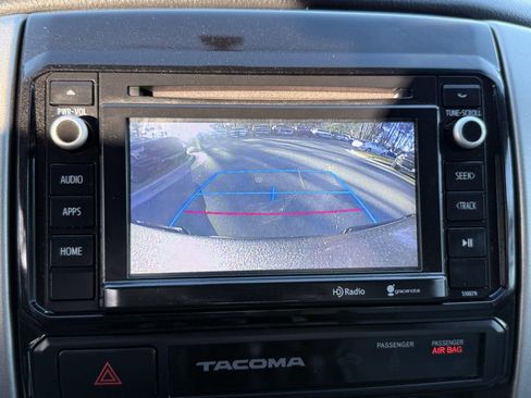 Used 2015 Toyota Tacoma 4x4 Access Cab image 35