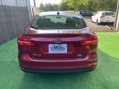 Used 2017 Ford Focus SE image 5