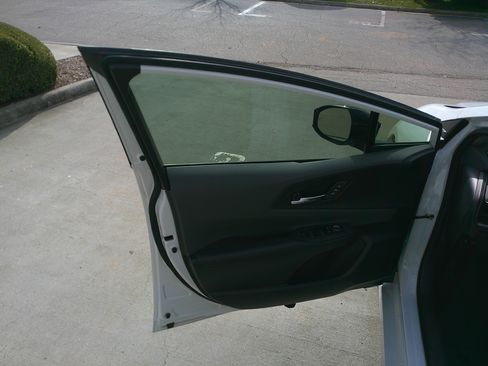 Used 2023 Toyota Prius Limited image 17