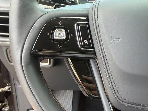 New 2026 Lincoln Aviator 2WD w/ Jet Appearance Package image 25