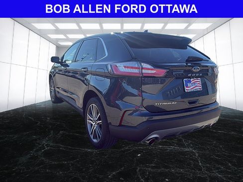 Used 2023 Ford Edge Titanium AWD/4WD image 3