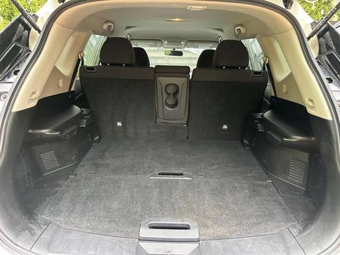 Used 2016 Nissan Rogue SV AWD/4WD image 19