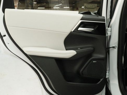 New 2026 Mitsubishi Outlander SE FWD image 26