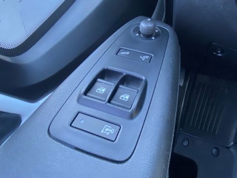 Used 2024 RAM ProMaster 2500 w/ Convenience Group image 16