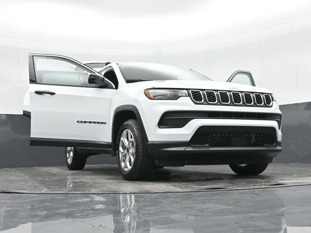 Used 2025 Jeep Compass Sport AWD/4WD image 52