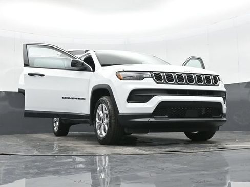 Used 2025 Jeep Compass Sport AWD/4WD image 52