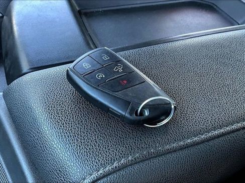 Used 2023 GMC Sierra 1500 SLE image 35