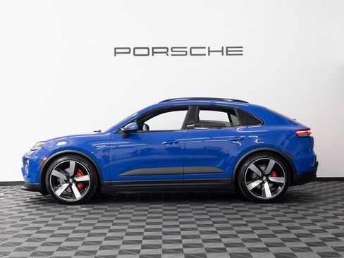 New 2026 Porsche Macan 4S Electric AWD/4WD image 2