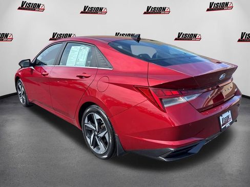 Used 2023 Hyundai Elantra Limited FWD image 3