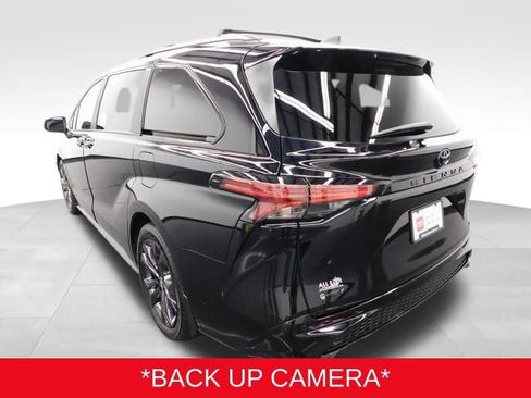Used 2025 Toyota Sienna XSE image 11