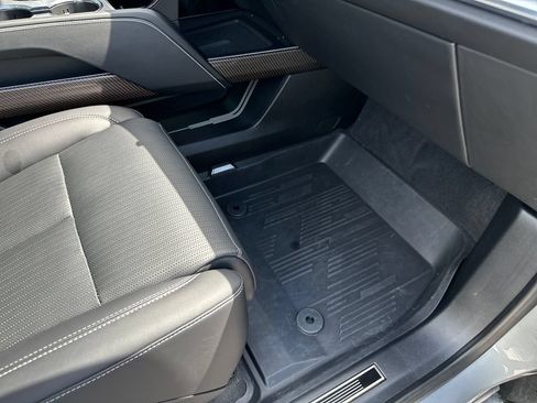 Used 2026 Cadillac Vistiq Sport w/ LPO, Floor Liner Package AWD/4WD image 40