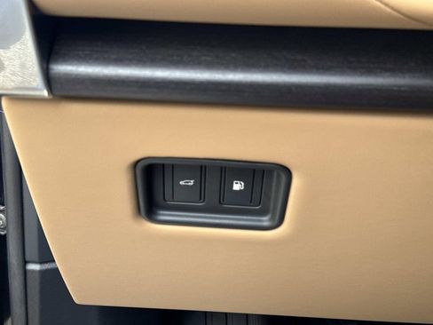 Used 2025 Land Rover Range Rover SE AWD/4WD image 29