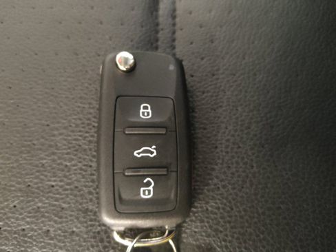 Used 2017 Volkswagen Jetta SE FWD image 32