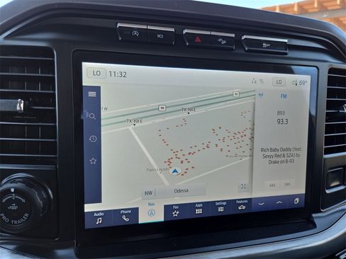 Used 2023 Ford F150 Lariat w/ Trailer Tow Package image 18