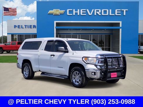 Used 2017 Toyota Tundra SR5 w/ SR5 Upgrade Package RWD image 1