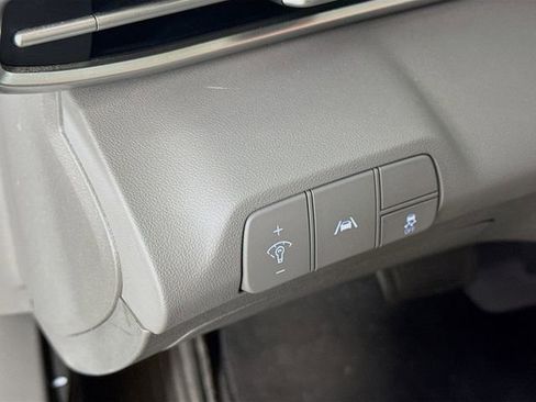 Used 2022 Hyundai Elantra SEL w/ Convenience + Premium Package image 12