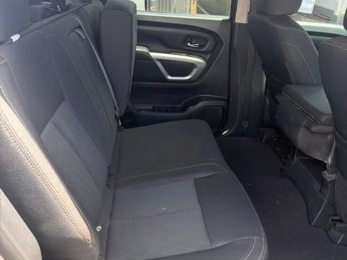 Used 2017 Nissan Titan SV AWD/4WD image 10