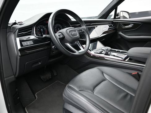 Used 2025 Audi Q7 3.0T Premium Plus AWD/4WD image 19
