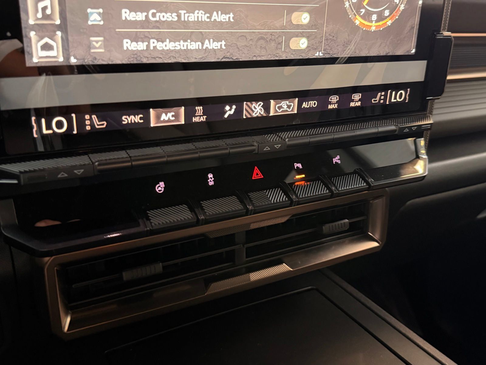 Used 2024 GMC Hummer EV 3X AWD/4WD image 63
