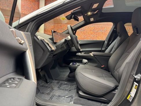 Used 2026 BMW iX xDrive60 image 22