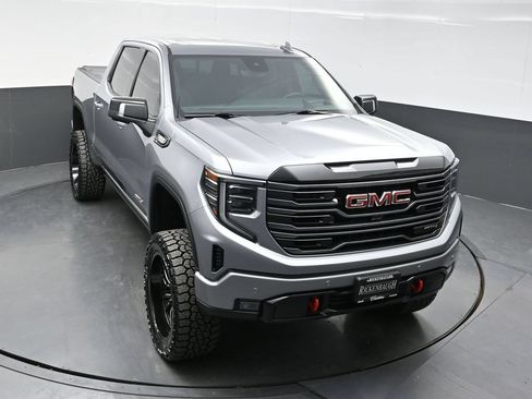 Used 2025 GMC Sierra 1500 AT4 w/ AT4 Premium Package AWD/4WD image 27