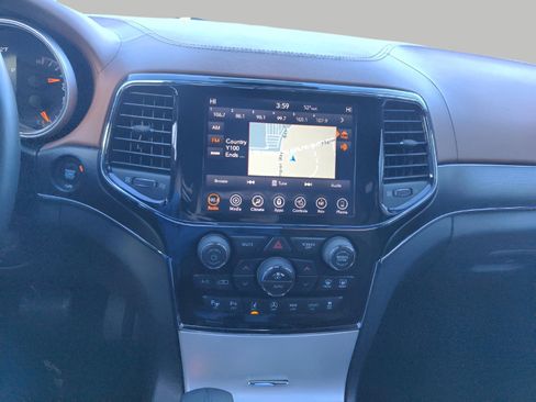 Used 2019 Jeep Grand Cherokee Summit image 20