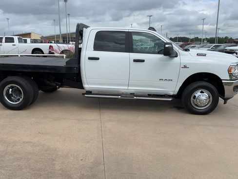 Used 2024 RAM 3500 Big Horn AWD/4WD image 2