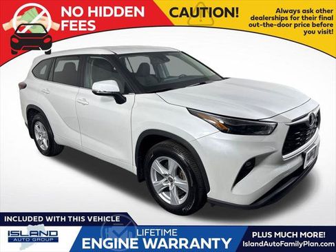 Certified 2024 Toyota Highlander LE AWD/4WD image 1