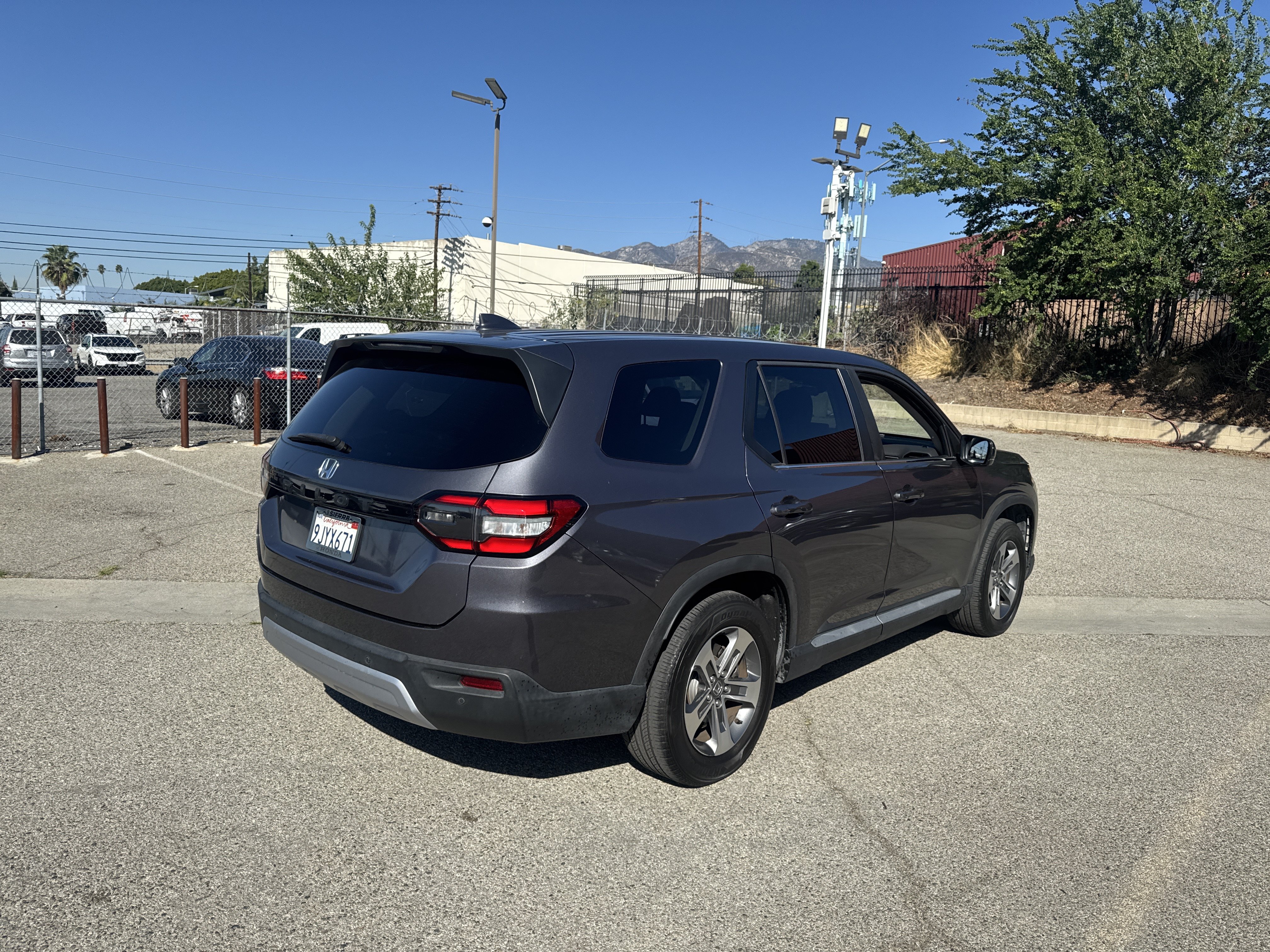 Used 2024 Honda Pilot EX-L image 4