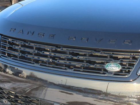 Certified 2025 Land Rover Range Rover Sport Dynamic SE image 12