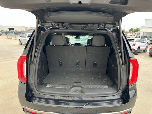 Used 2024 GMC Yukon AT4 AWD/4WD image 17