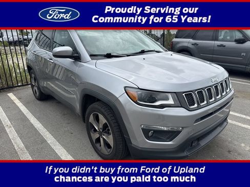 Used 2017 Jeep Compass Latitude w/ Popular Equipment Group FWD image 1