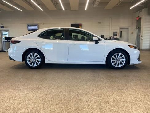 Used 2024 Toyota Camry LE FWD image 4