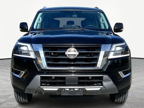 Used 2022 Nissan Armada SV image 3