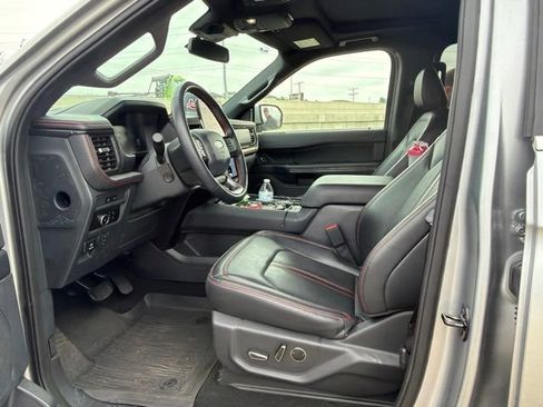 Used 2024 Ford Expedition Limited AWD/4WD image 6