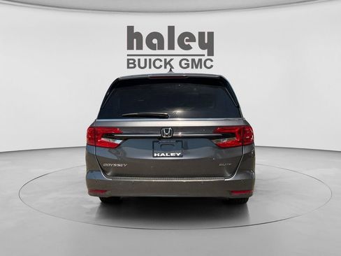 Used 2024 Honda Odyssey Elite image 4