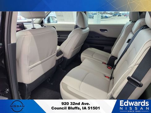 New 2026 Nissan Pathfinder SL AWD/4WD image 15