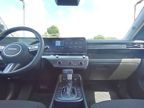 Used 2025 Hyundai Kona SE AWD/4WD image 30