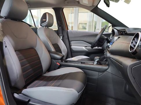 Used 2023 Nissan Kicks SR w/ SR Premium Package FWD image 22