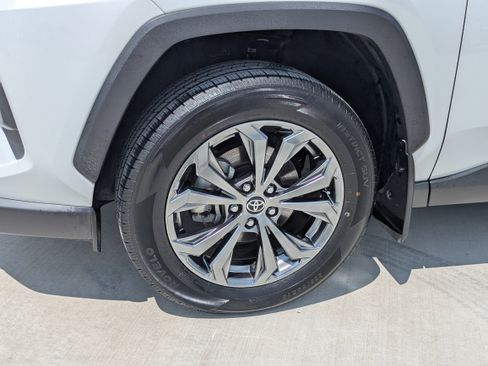 Used 2023 Toyota RAV4 Limited AWD/4WD image 9