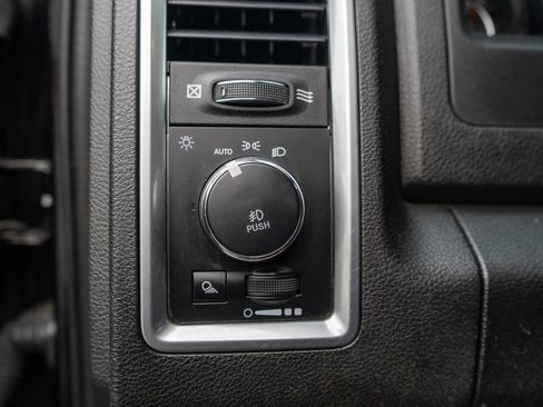Used 2022 RAM 1500 Classic Warlock AWD/4WD image 15