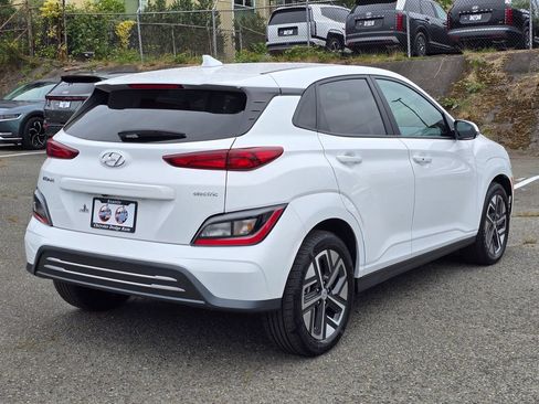 Used 2023 Hyundai Kona SE FWD image 7