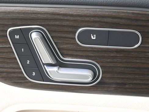 New 2026 Mercedes-Benz GLB 250 4MATIC image 25