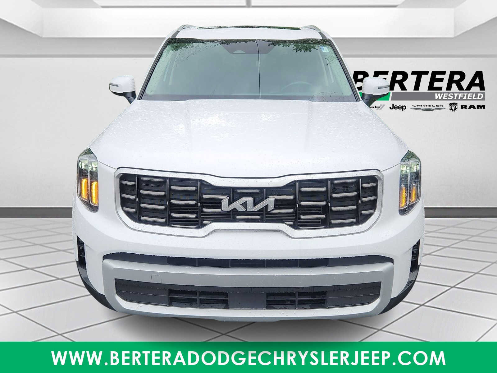 Used 2025 Kia Telluride S AWD/4WD image 2