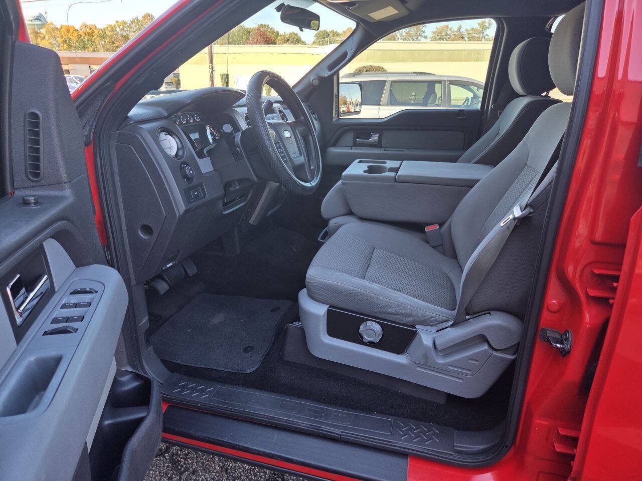 Used 2013 Ford F150 XLT AWD/4WD image 9