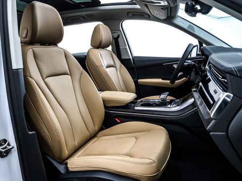 Used 2025 Audi Q7 3.0T Premium Plus w/ Premium Plus Package image 8